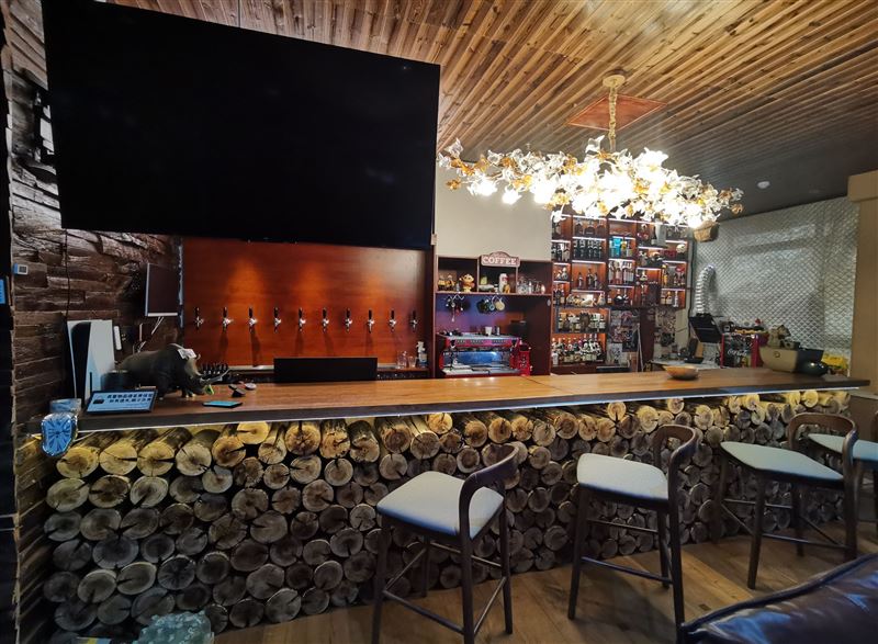 虫洞酒吧的图标